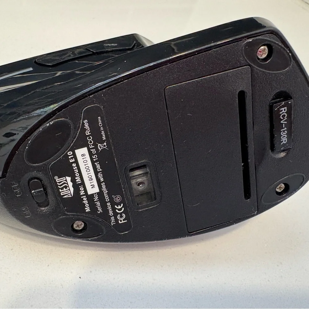 Black Wireless (Rt Hand) Ergonomic Mouse